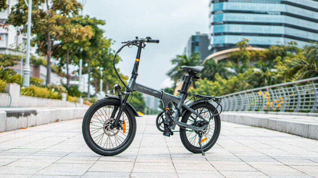 Tính năng nổi bật không thể bỏ lỡ của xe đạp điện HTebBike: Thiết kế hiện đại và thời trang, phù hợp với mọi lứa tuổi.